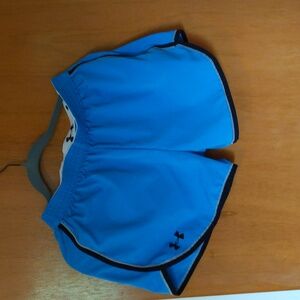 Under Armour shorts - women's M